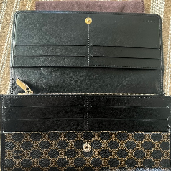 Authentic Vintage Celine Wallet - Picture 2 of 9